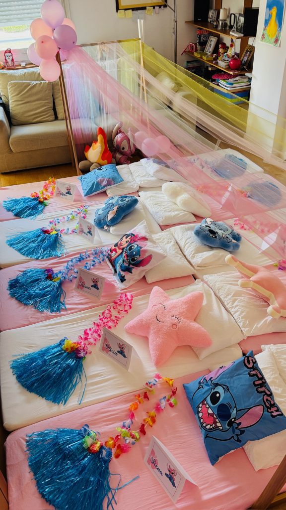 Fiesta tipi Madrid con temática Stitch, completamente personalizada